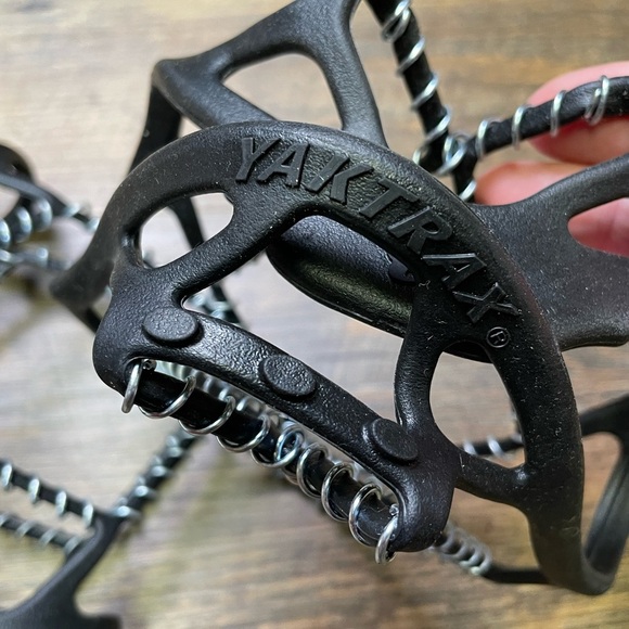 Yaktrax Walk Red Wing Shoes Traction Cleats Medium Black Ultralight Spikeless US - Picture 6 of 6